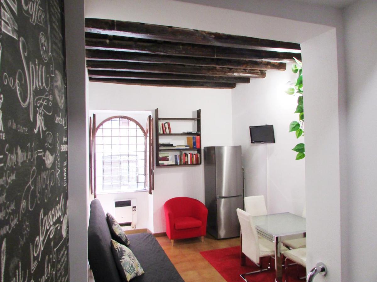 Colosseum Country Chic Apartment Rome Bagian luar foto